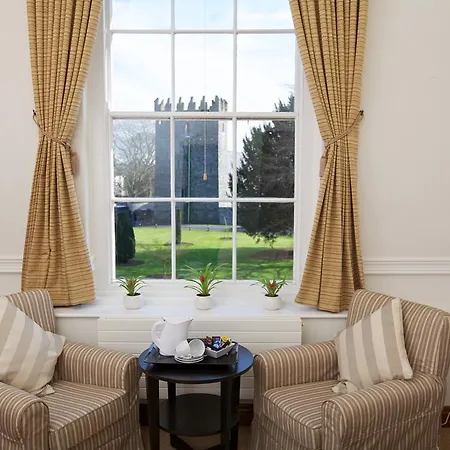 بيت شباب College Hospitality *