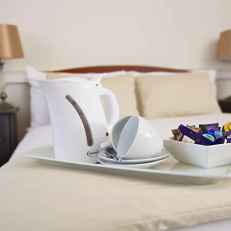 بيت شباب College Hospitality ماينوث