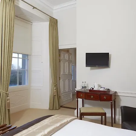 بيت شباب College Hospitality ماينوث